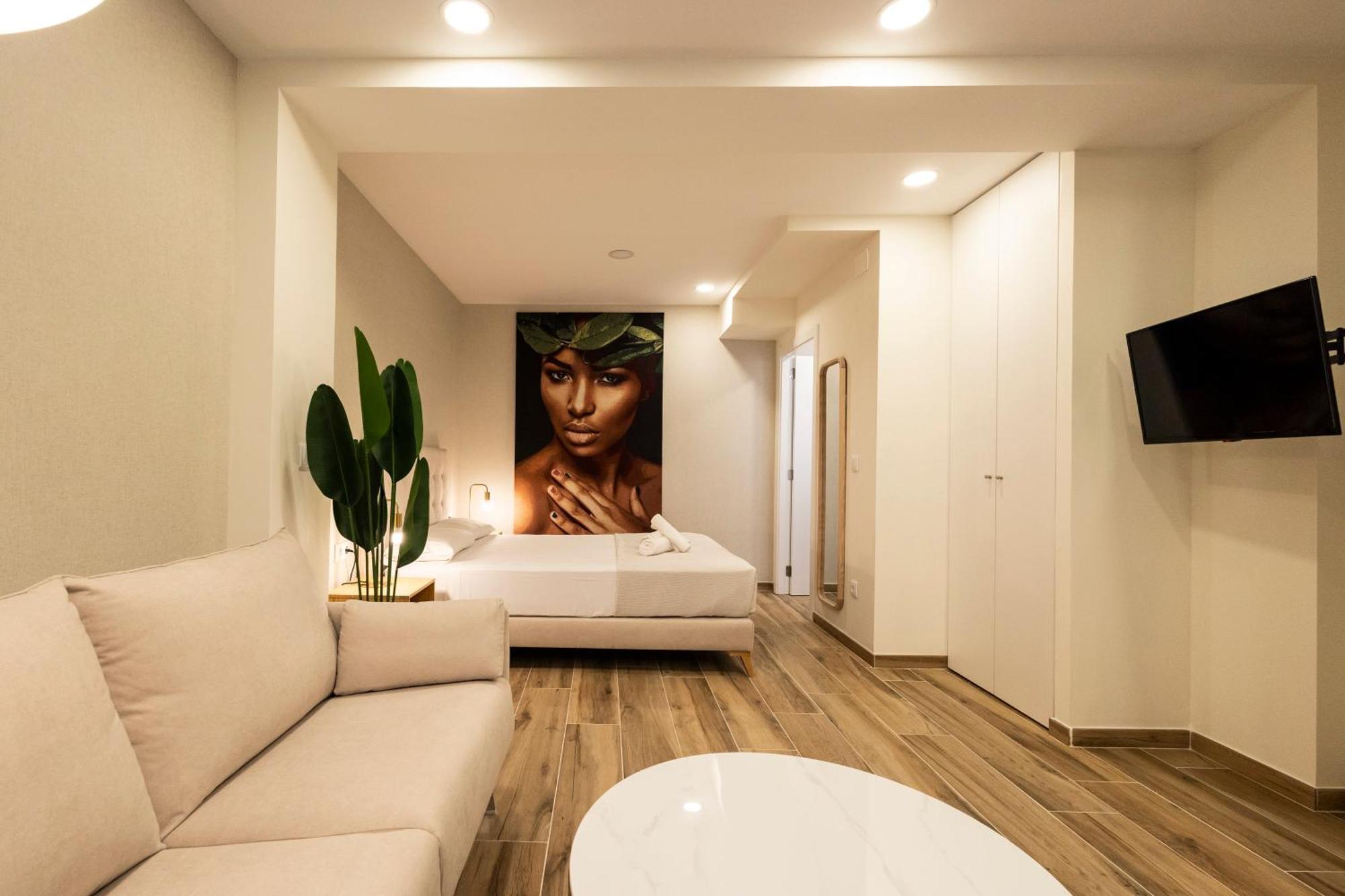 Cortes Suites By Concept Flats Valencia Exterior photo
