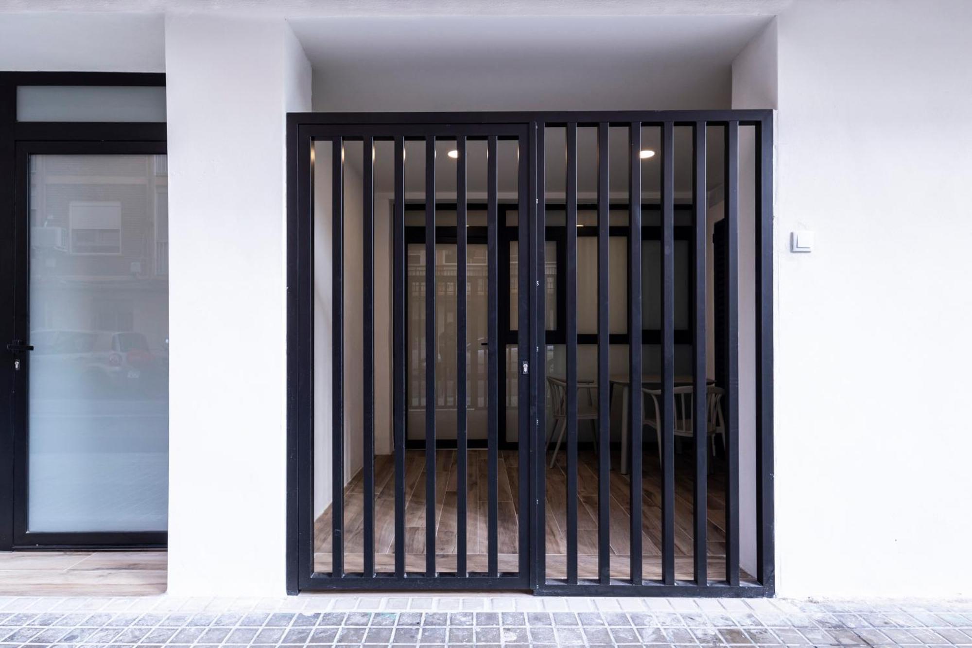 Cortes Suites By Concept Flats Valencia Exterior photo