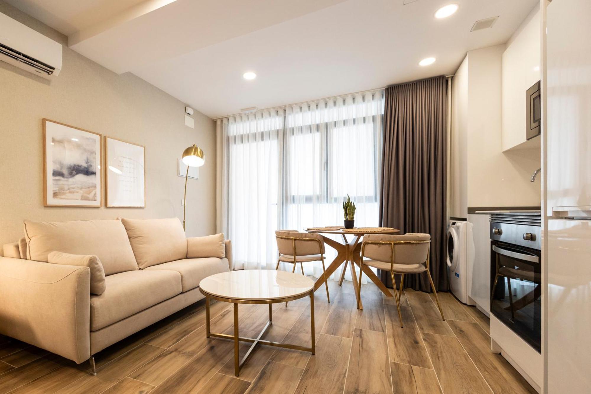 Cortes Suites By Concept Flats Valencia Exterior photo