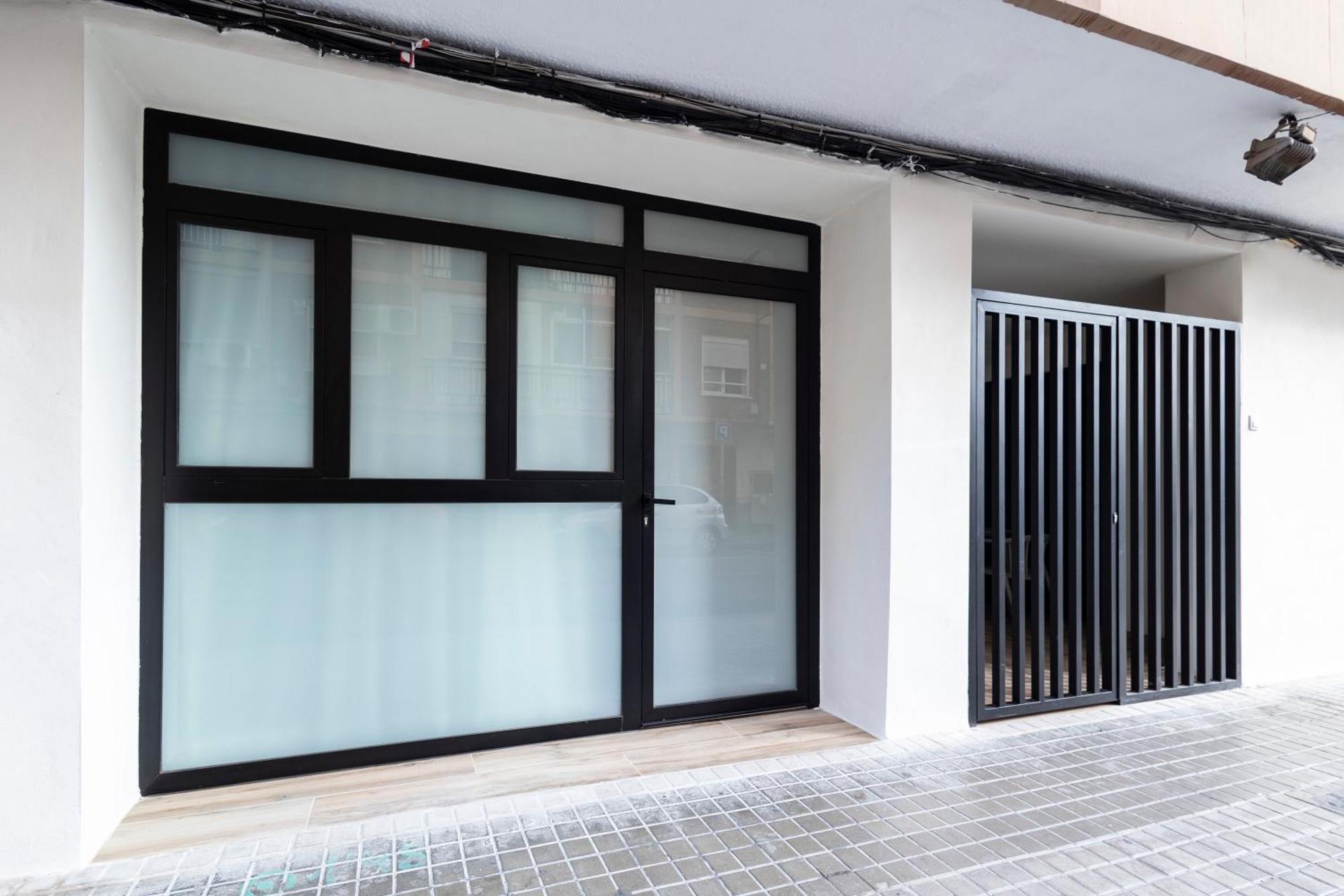 Cortes Suites By Concept Flats Valencia Exterior photo